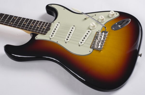 FENDER Vintage Custom 1959 Stratocaster NOS Chocolate 3 Color Sunburst-5