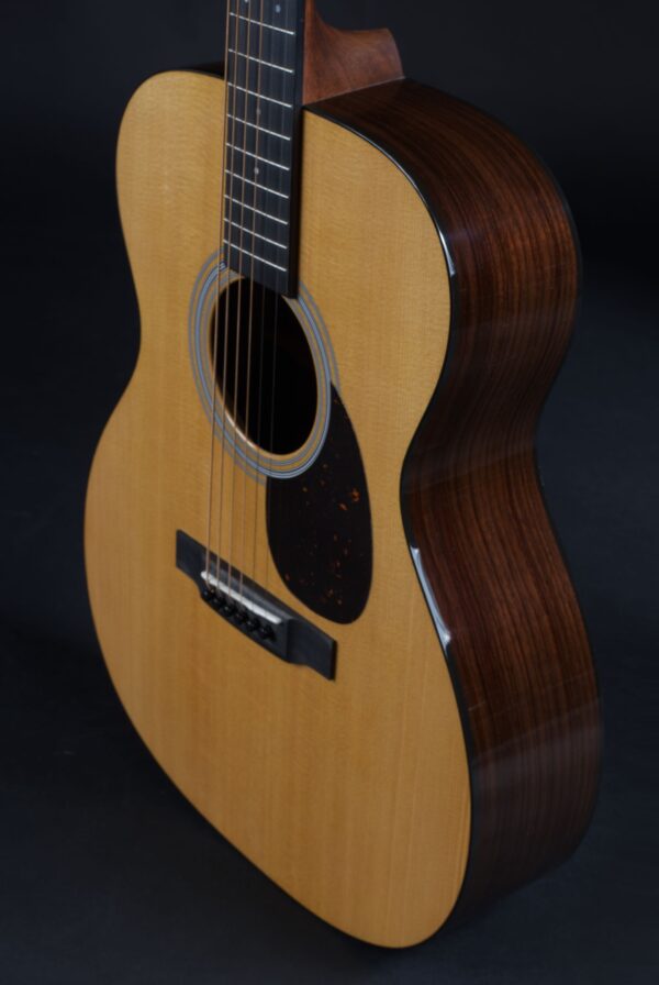 MARTIN GUITARS OM 21-5