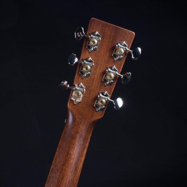 MARTIN GUITARS OM 21-8