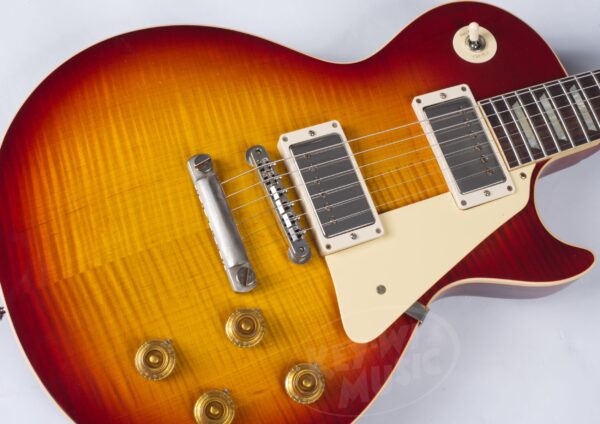 GIBSON 1959 Les Paul Standard Reissue Ultra Light Aged Factory Burst Murphy Lab -3