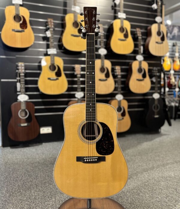 MARTIN GUITARS D35-9