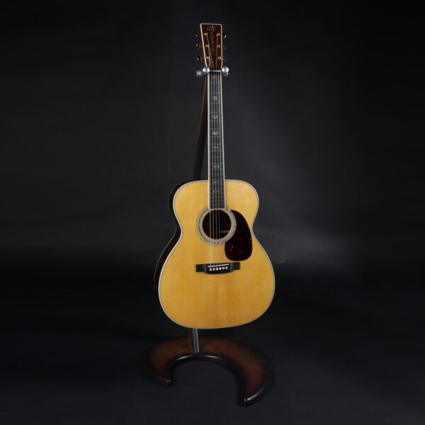 MARTIN GUITARS J40-8