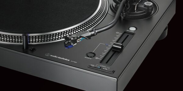 AUDIO-TECHNICA AT-LP140XP-S silber-4