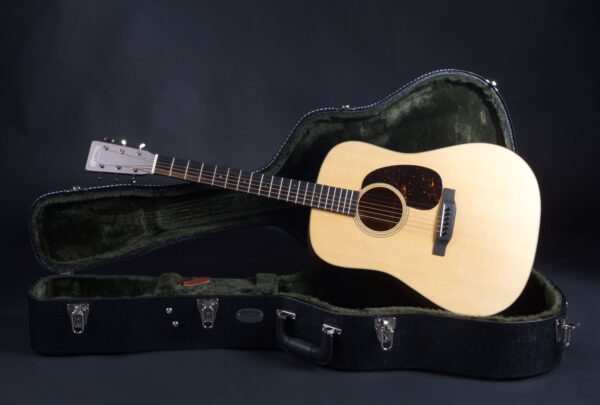 MARTIN GUITARS D-18 Satin-9