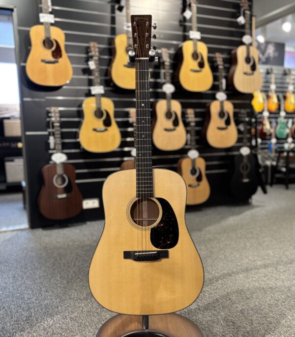 MARTIN GUITARS D-18 Satin-10