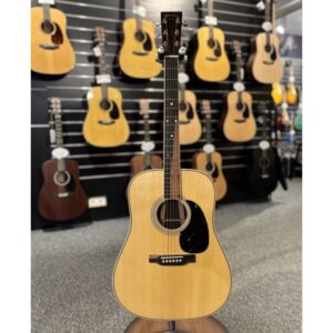 MARTIN GUITARS HD35