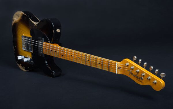FENDER Custom Shop 1951 Telecaster Heavy Relic Wide Fade 2 Color Sunburst-3