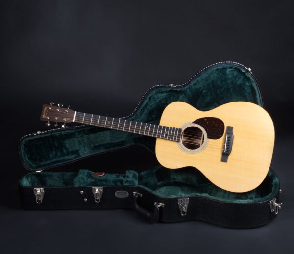 MARTIN GUITARS OM 21-9