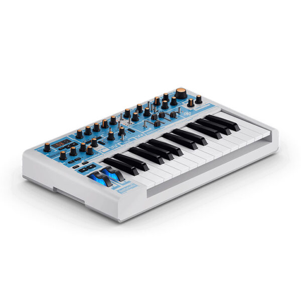 NOVATION Bassstation II Swifty Edition-3