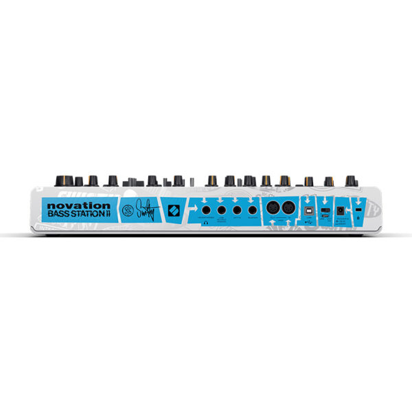 NOVATION Bassstation II Swifty Edition-5