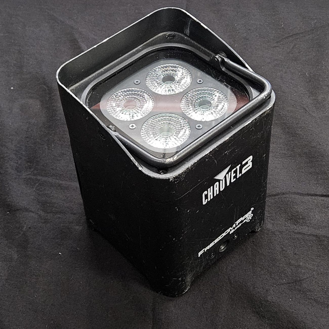 CHAUVET DJ Freedom Par 4x10W RGBA LED -Gebraucht aus Verleih- -Vier Stück im Case--1