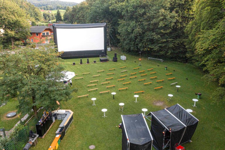 Outdoor Kino