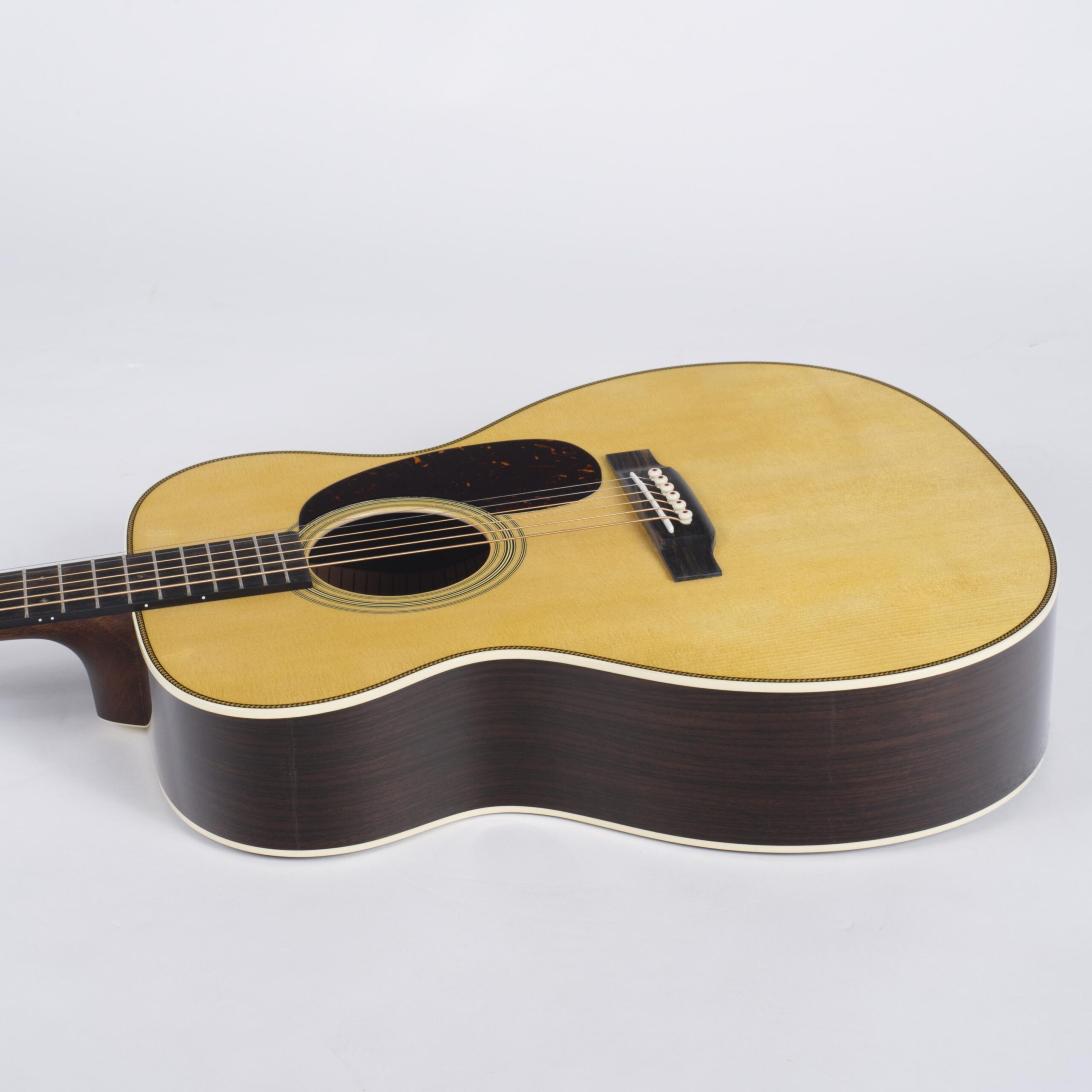 MARTIN GUITARS 000-28-5
