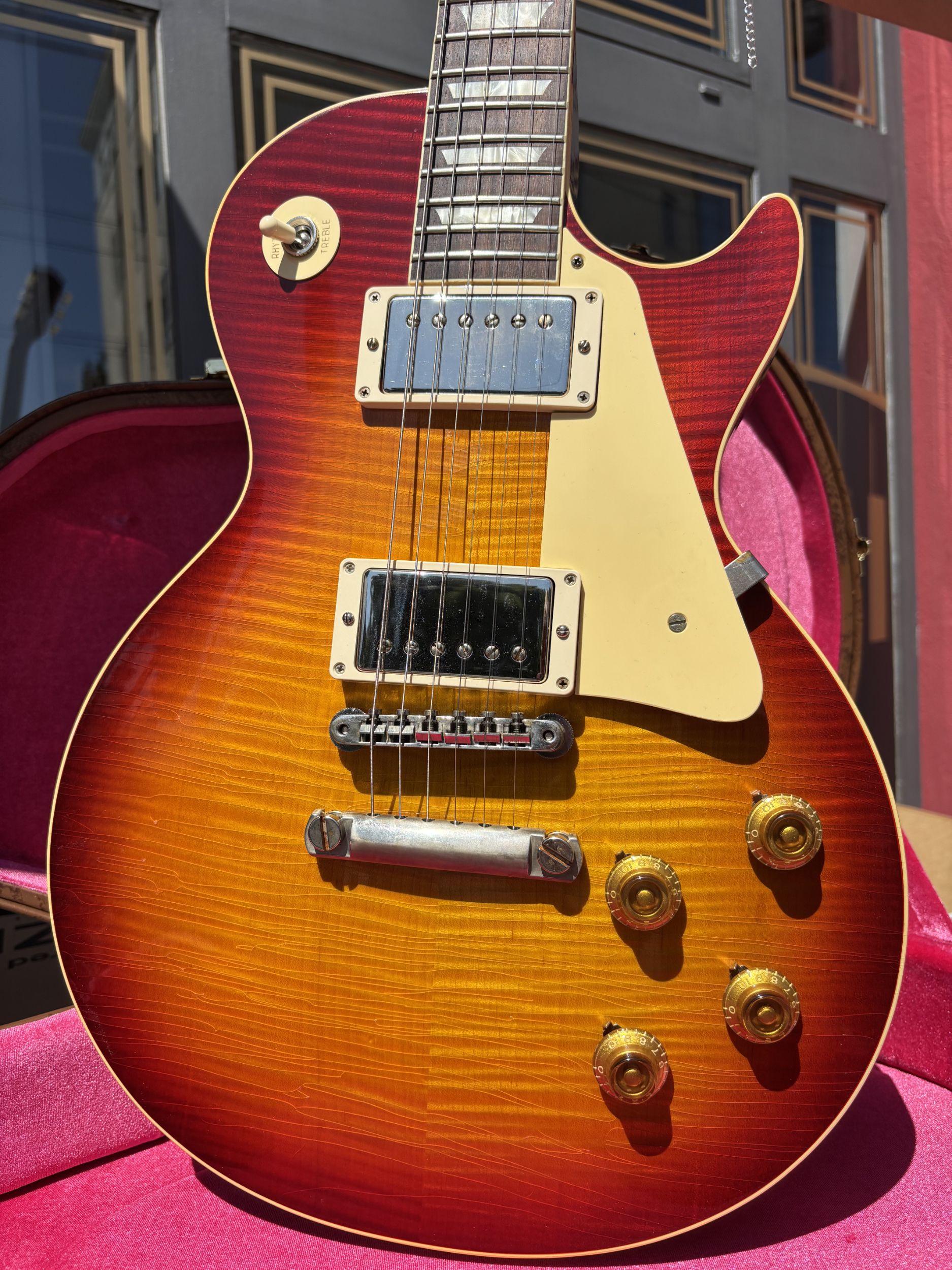 GIBSON 1959 Les Paul Standard Reissue Ultra Light Aged Factory Burst Murphy Lab -13