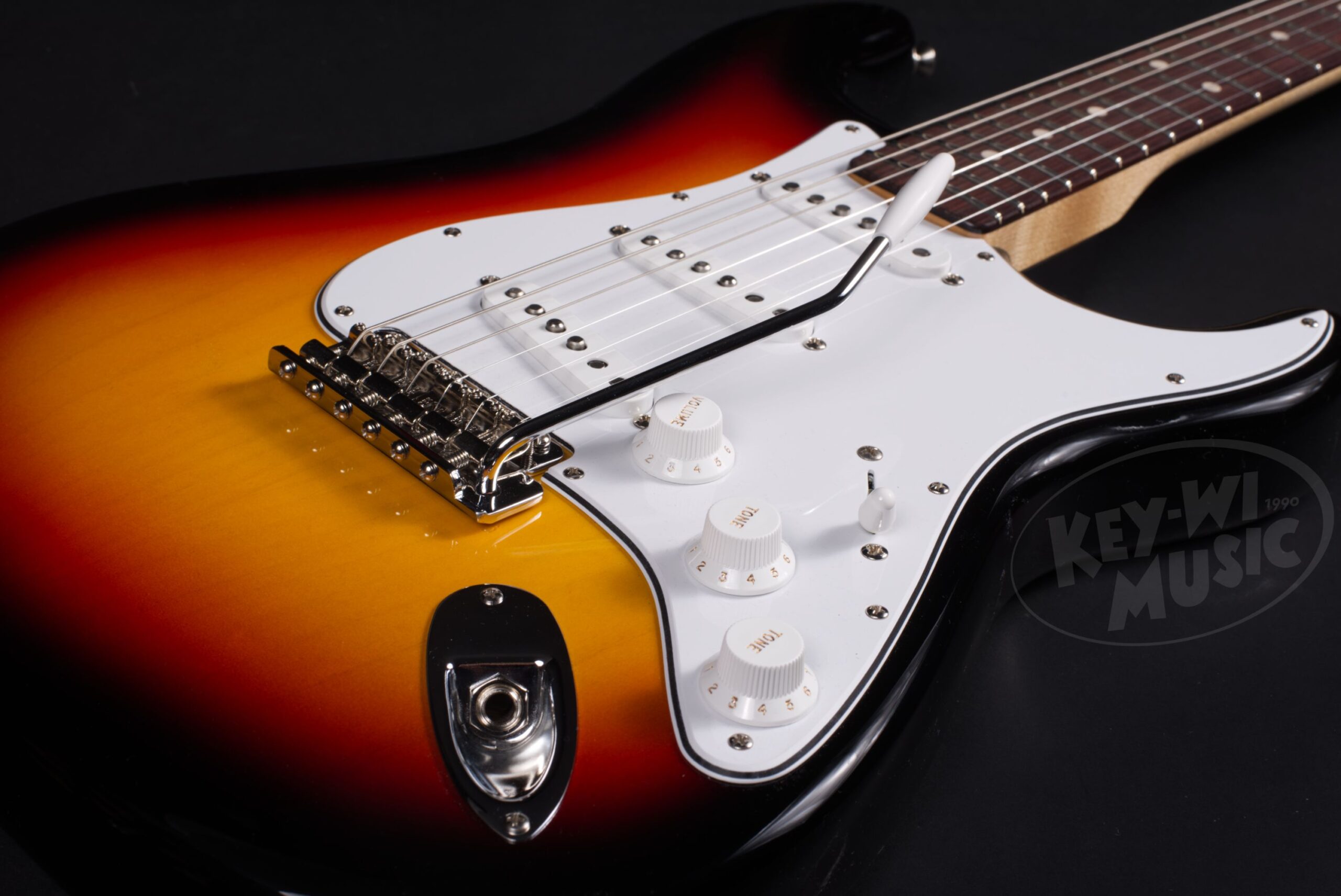 FENDER Masterbuilt Custom Shop Dennis Galuszka 63' Stratocaster NOS 3 Color Sunburst-5