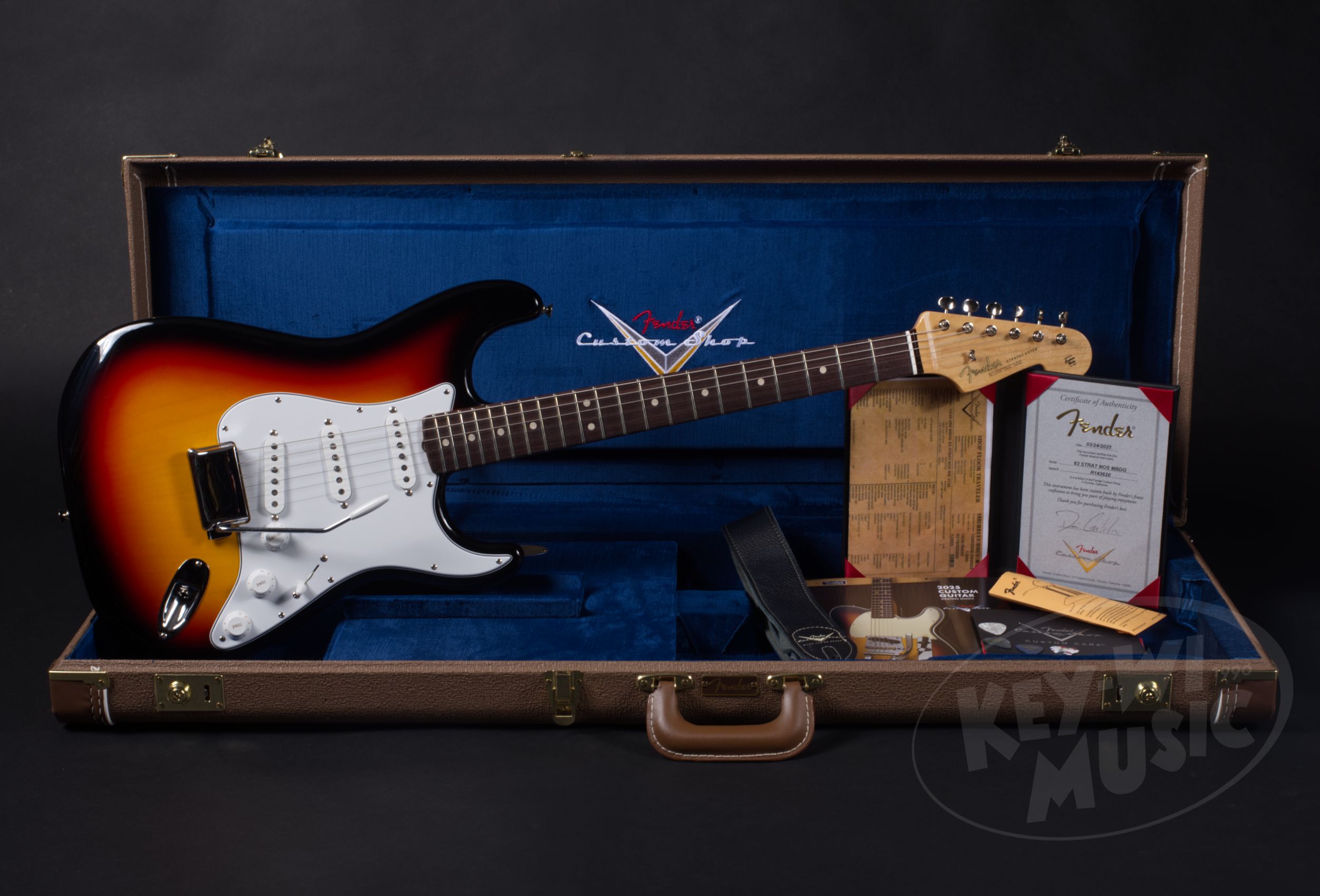 FENDER Masterbuilt Custom Shop Dennis Galuszka 63' Stratocaster NOS 3 Color Sunburst-11