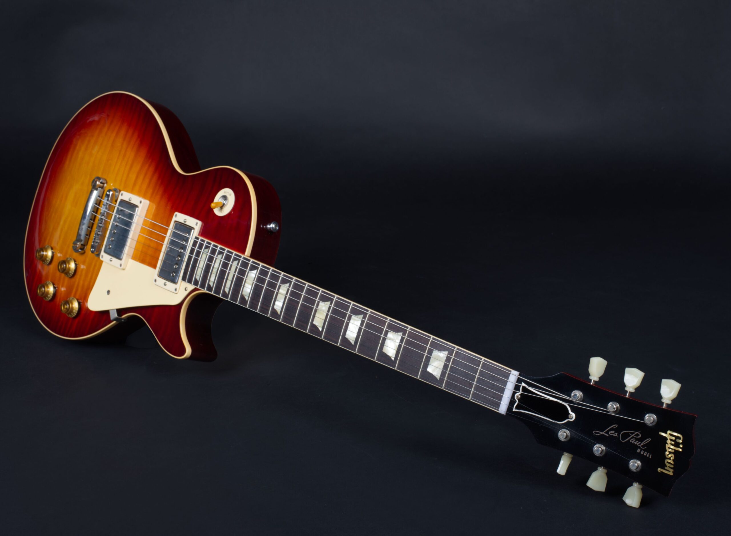 GIBSON 1959 Les Paul Standard Reissue Ultra Light Aged Factory Burst Murphy Lab -3