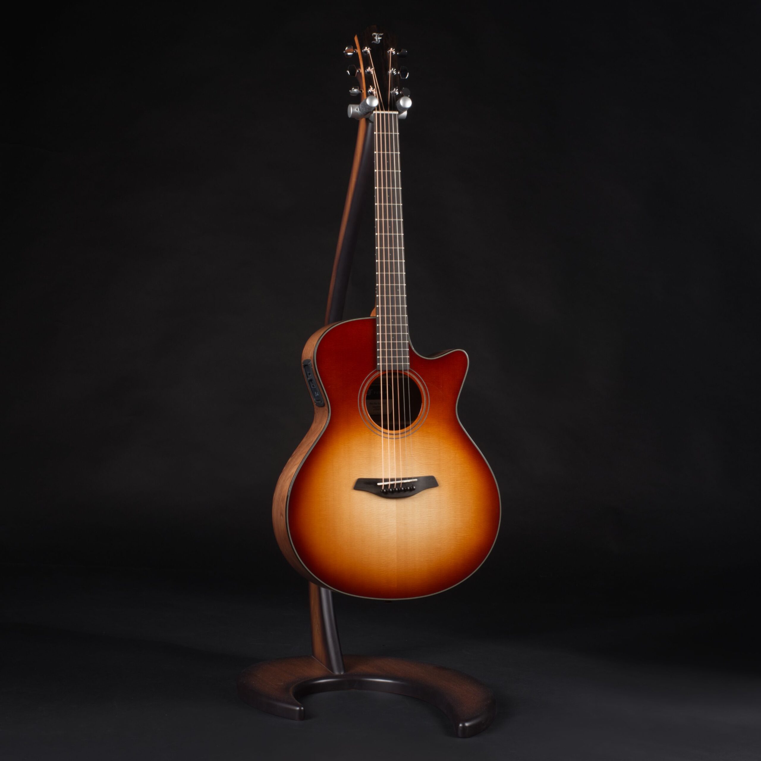 FURCH Blue Plus Gc-SW SB Grand Auditorium Cutaway Sunburst Fichte/Walnuss-1
