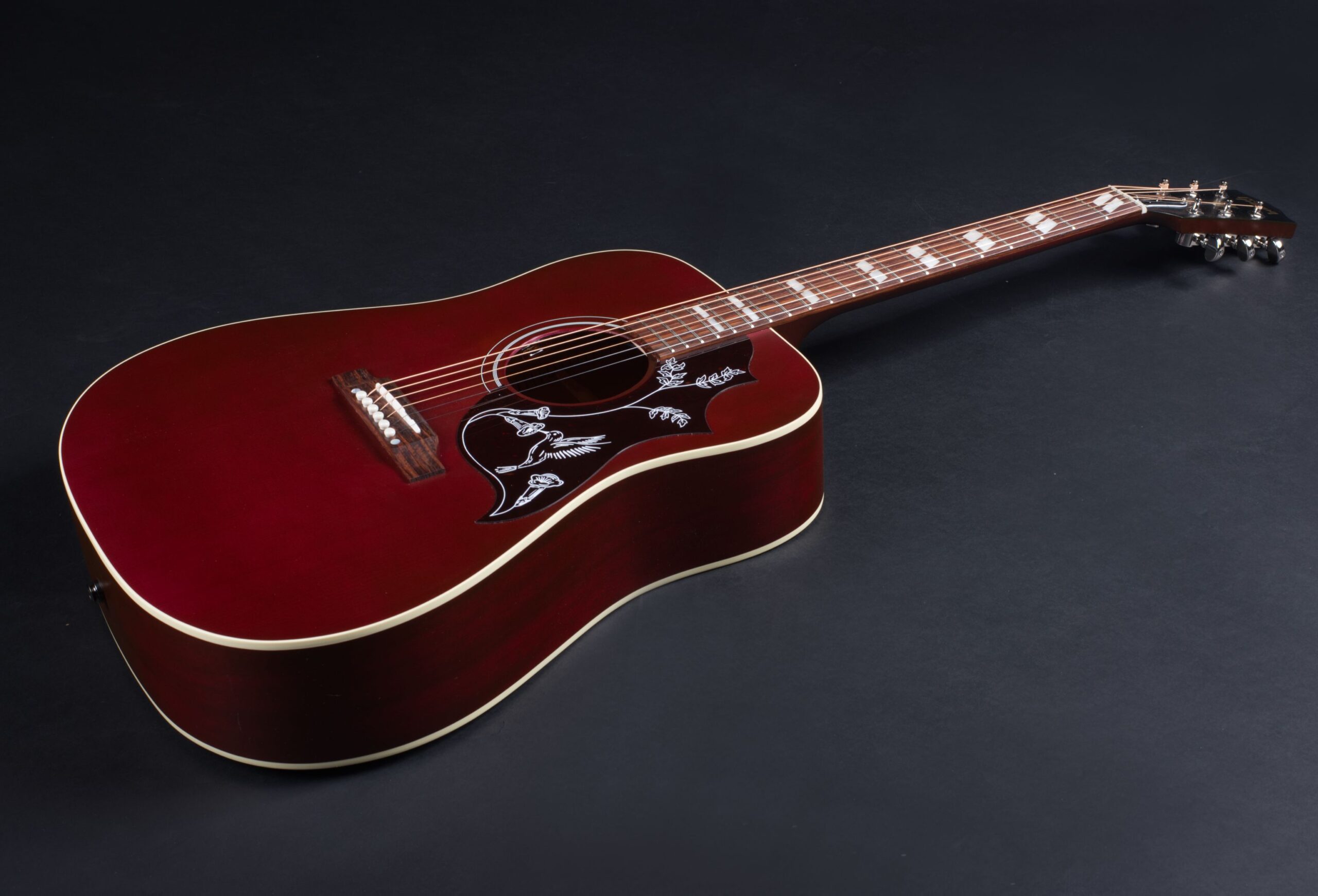 GIBSON Hummingbird Special Satin Wine Red-5