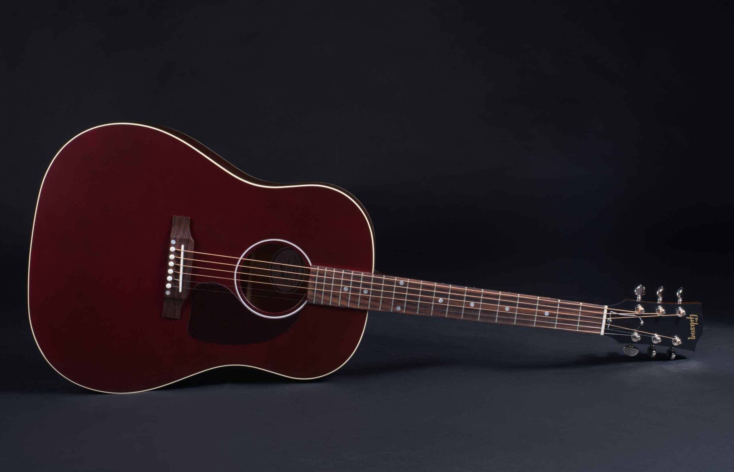 GIBSON J-45 Special Satin Wine Red-3